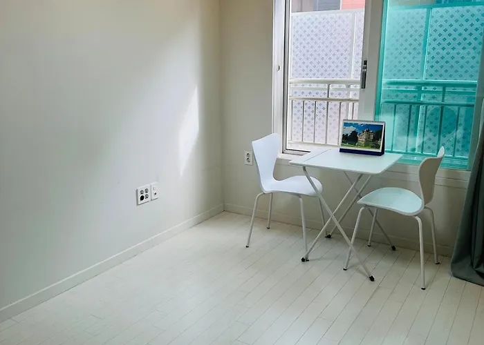Free Parking Hongdae Entire Walk 9minute To Subway *